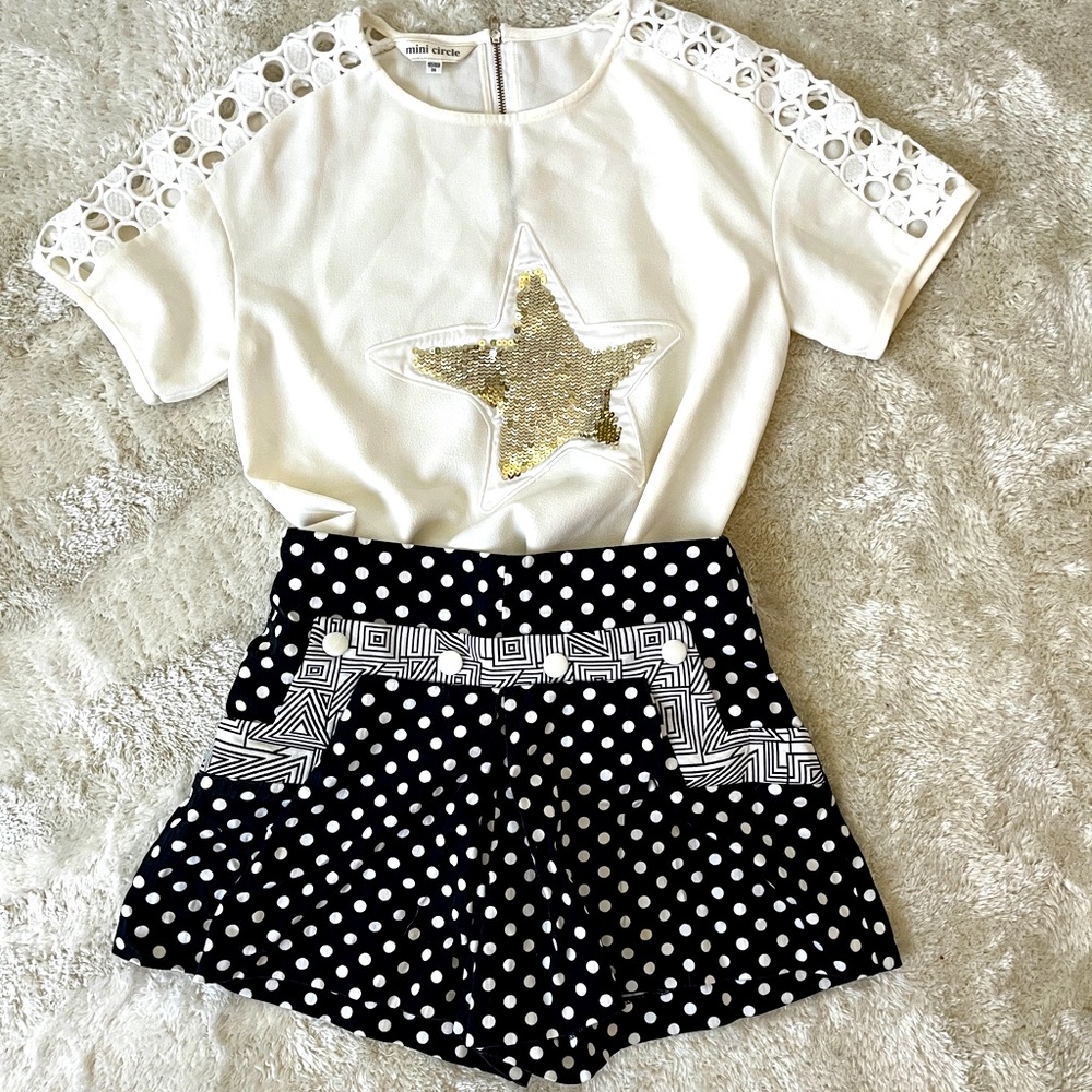 Cute top and short for summer!